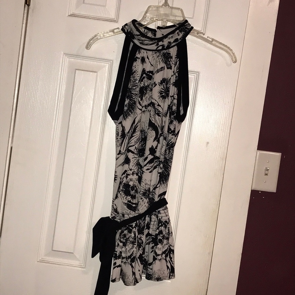 Sleeveless shirt